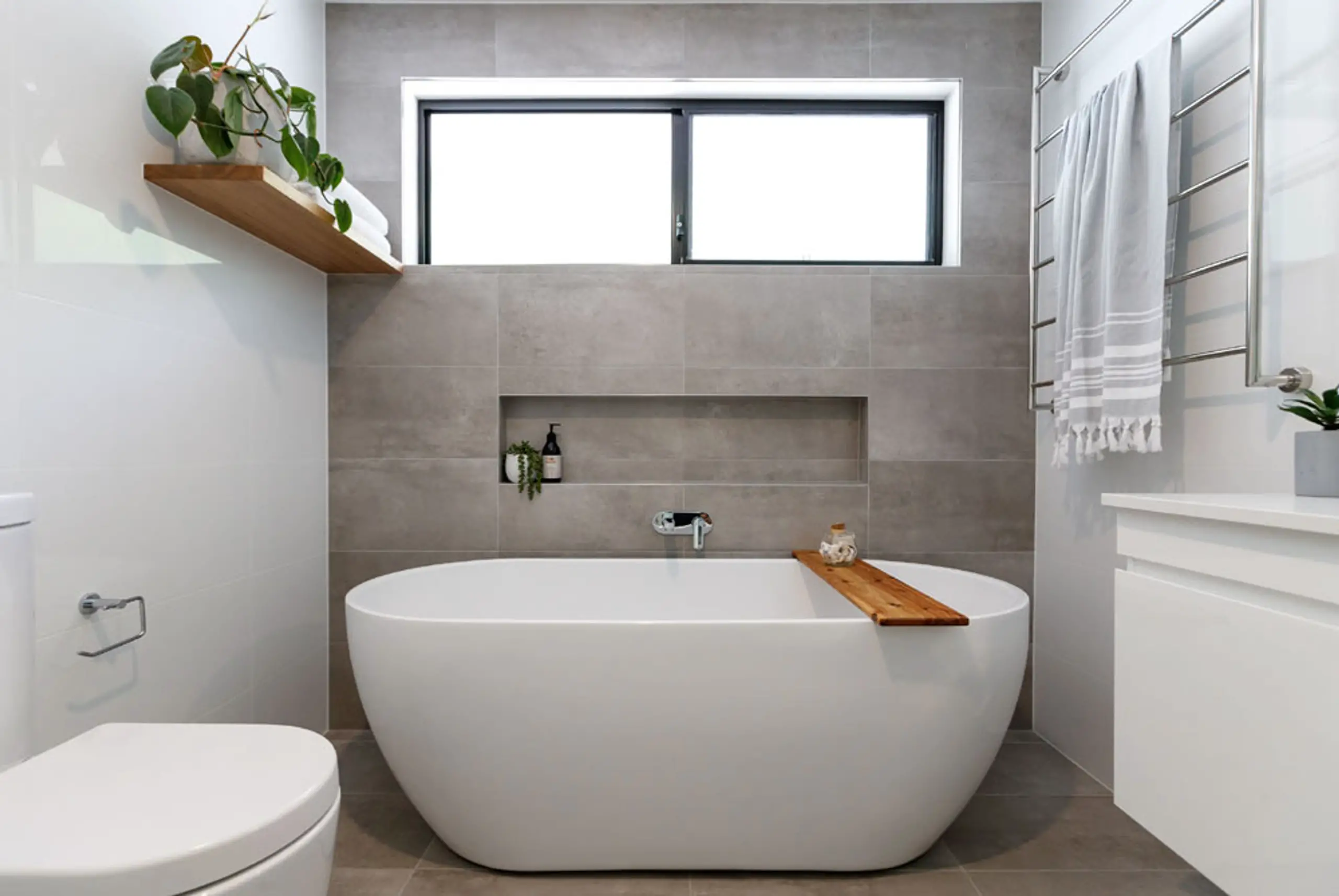 Bathroom Tiles Designs For Small Spaces