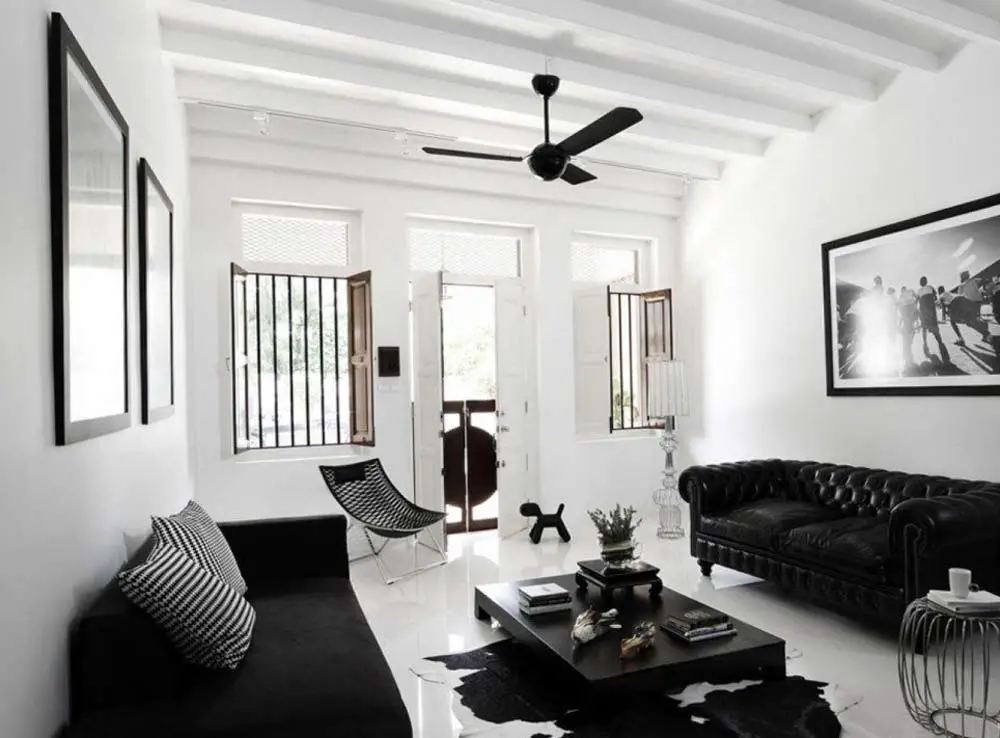 a-mix-of-design-styles-black-white-living-room