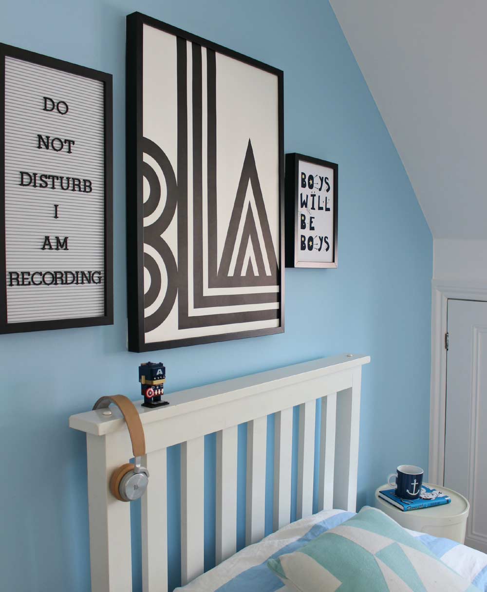baby-blue-and-white-bedroom