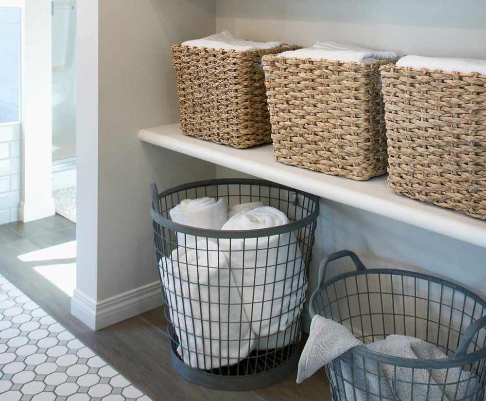 bathroom-baskets-and-bins