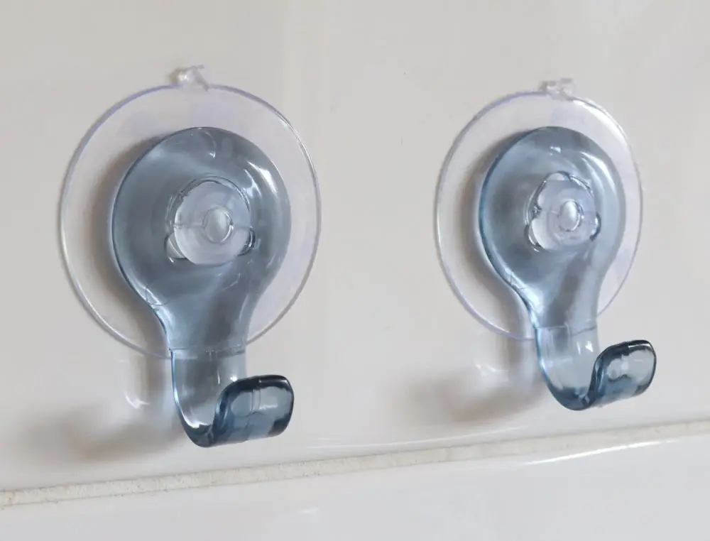 bathroom-suction-hooks