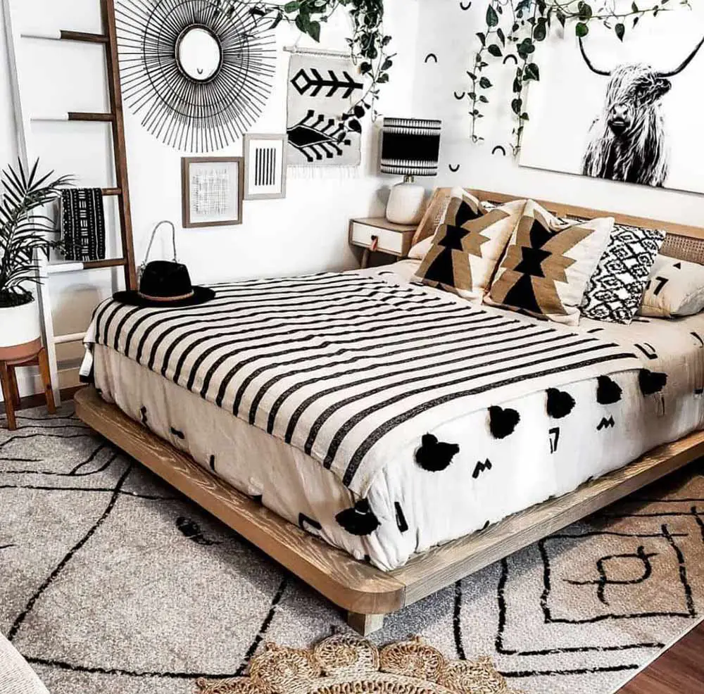 black-and-white-boho-bedroom