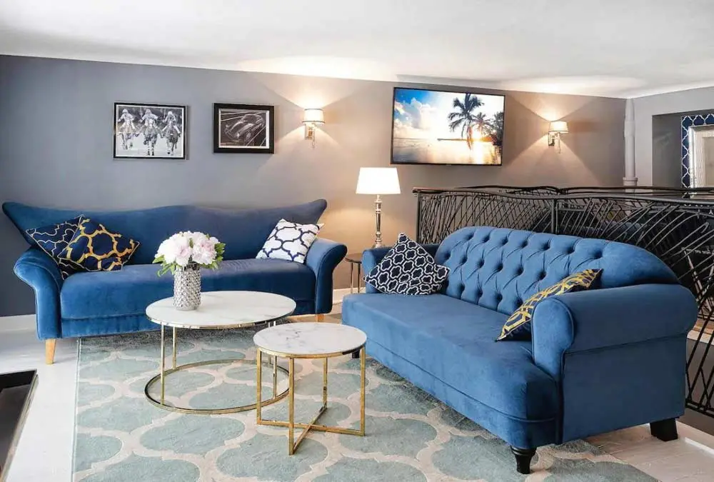 blue-chesterfield-sofa