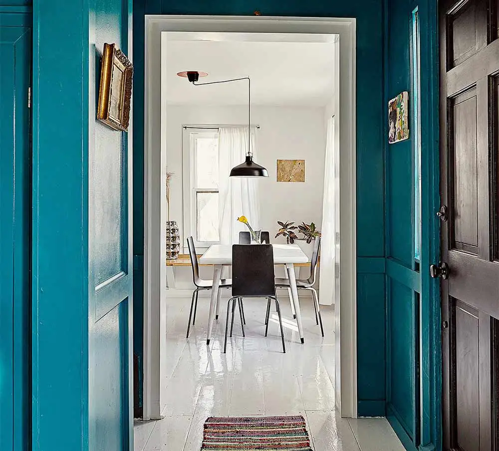 bright-vibrant-hallway-colour