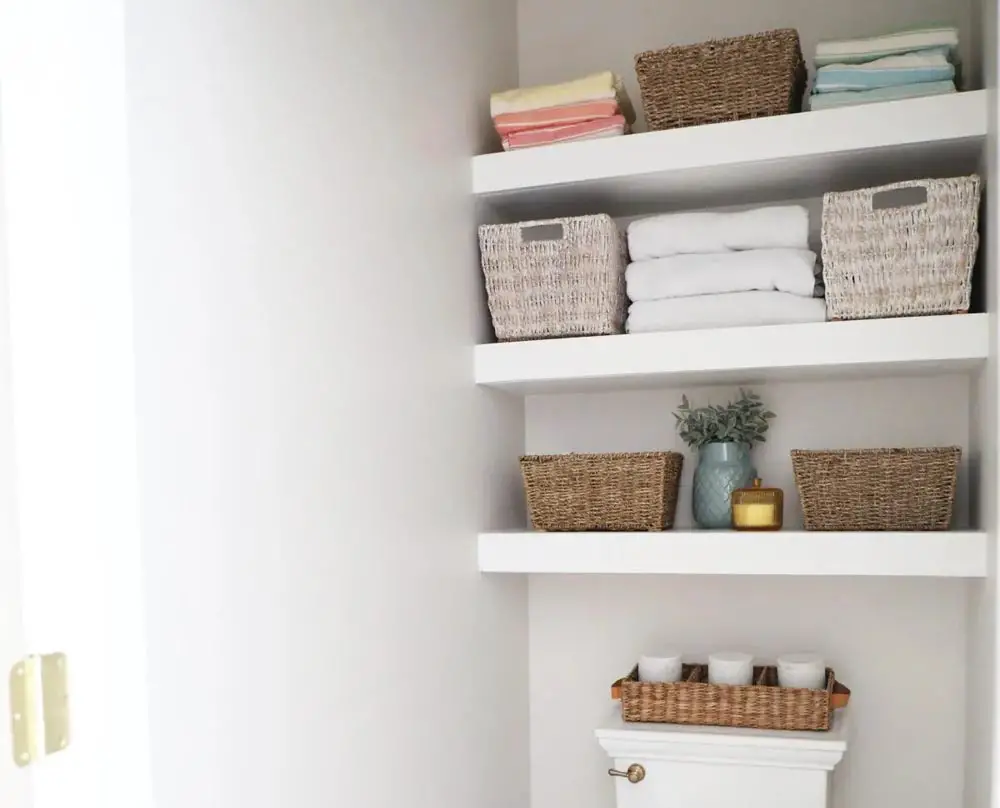 built-in-toilet-shelving