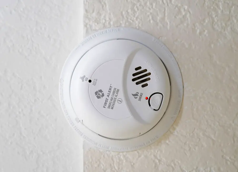 carbon-monoxide-detector