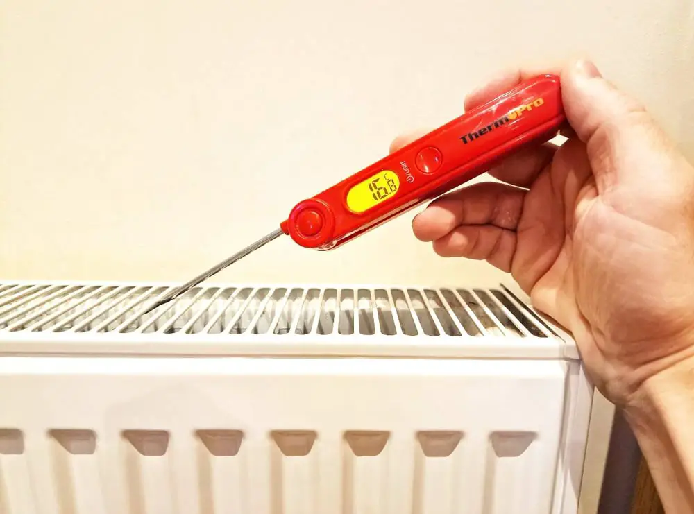 checking-the-temperature-of-a-radiator