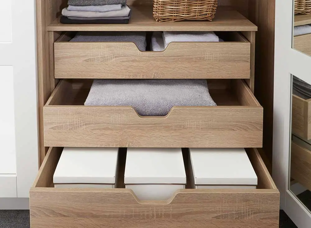 closet-and-wardrobe-storage