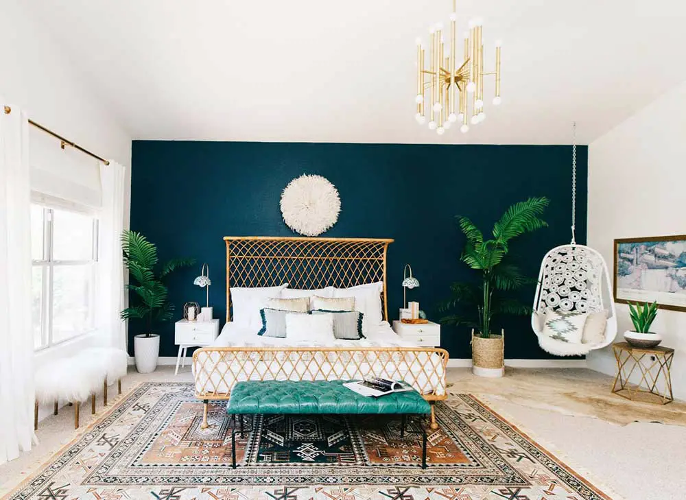 dark-blue-wall-boho-bedroom