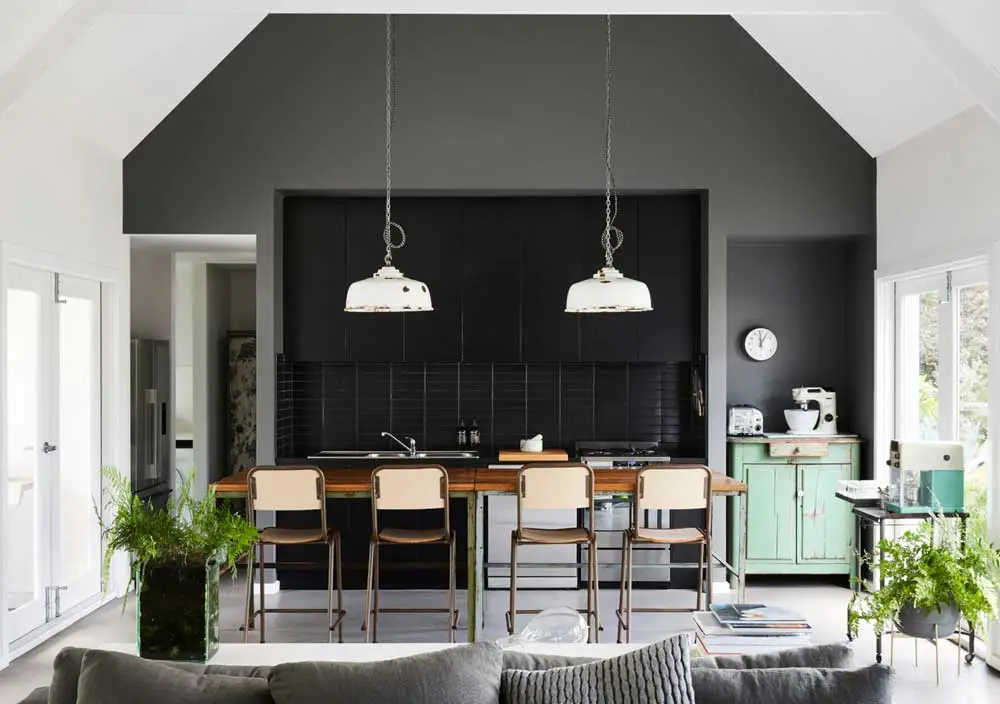 dark-grey-kitchen-feature-wall