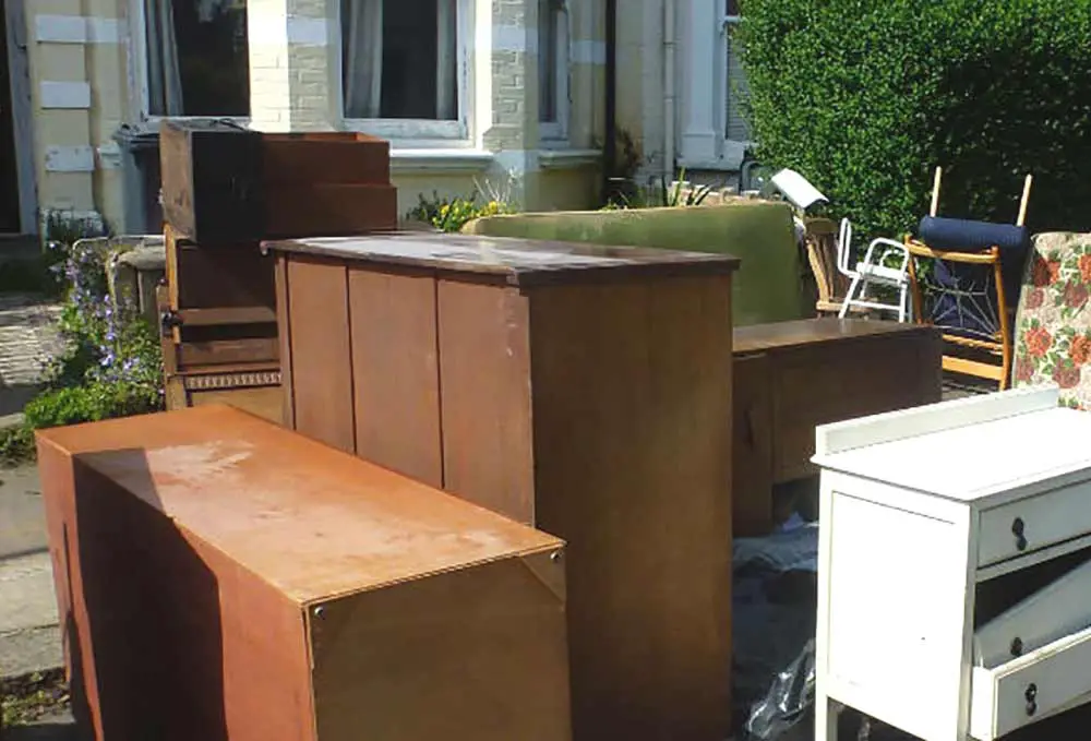 dispose-of-old-furniture