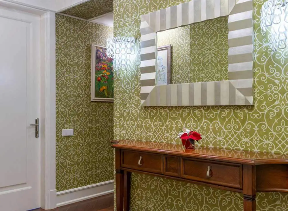 geometric-green-and-white-wallpaper-in-hallway