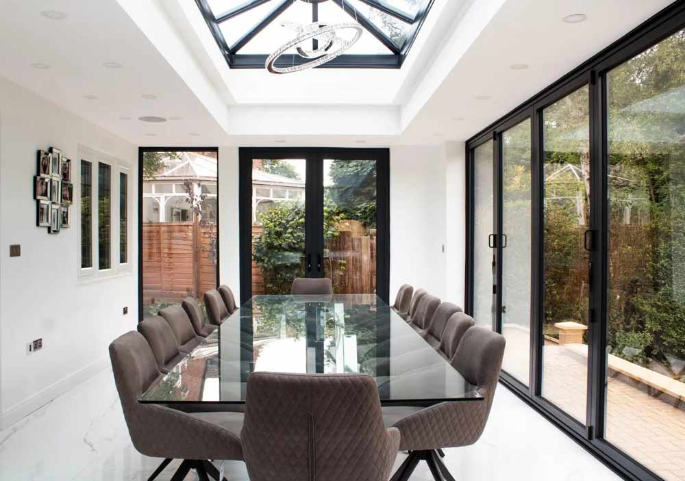 glass-dining-table-conservatory