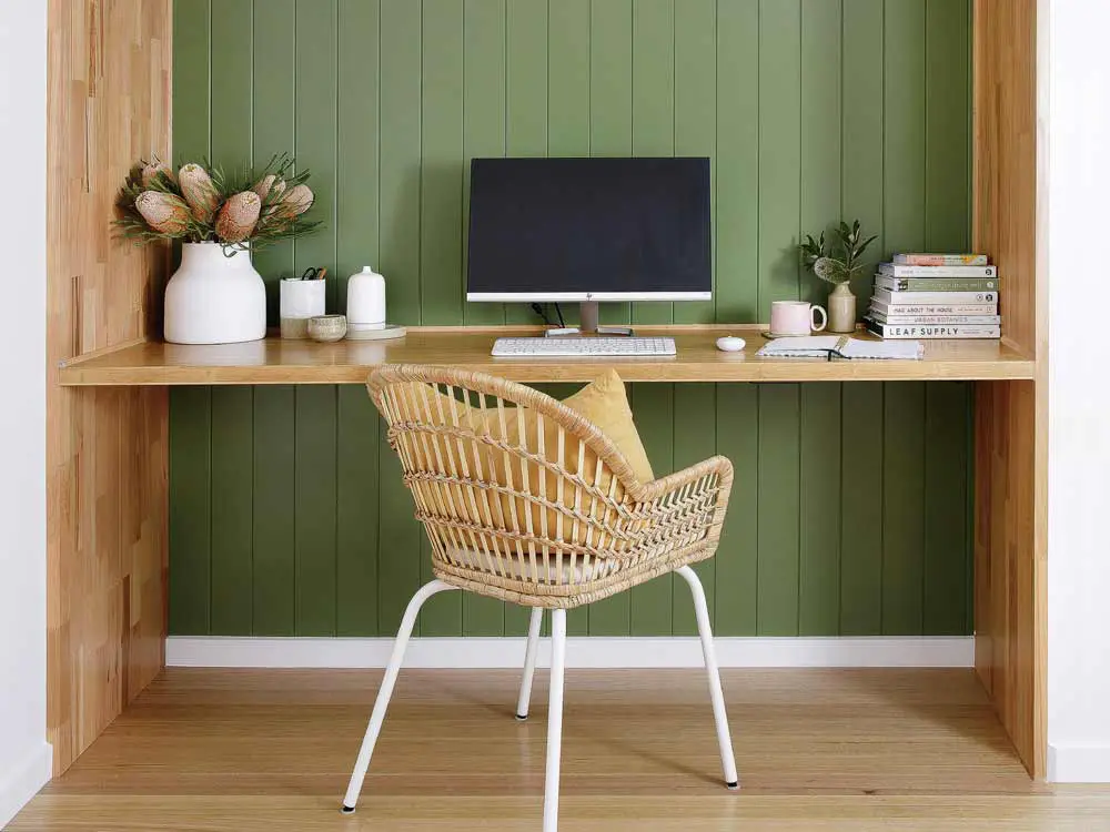 green-panelled-home-office-alcove-space