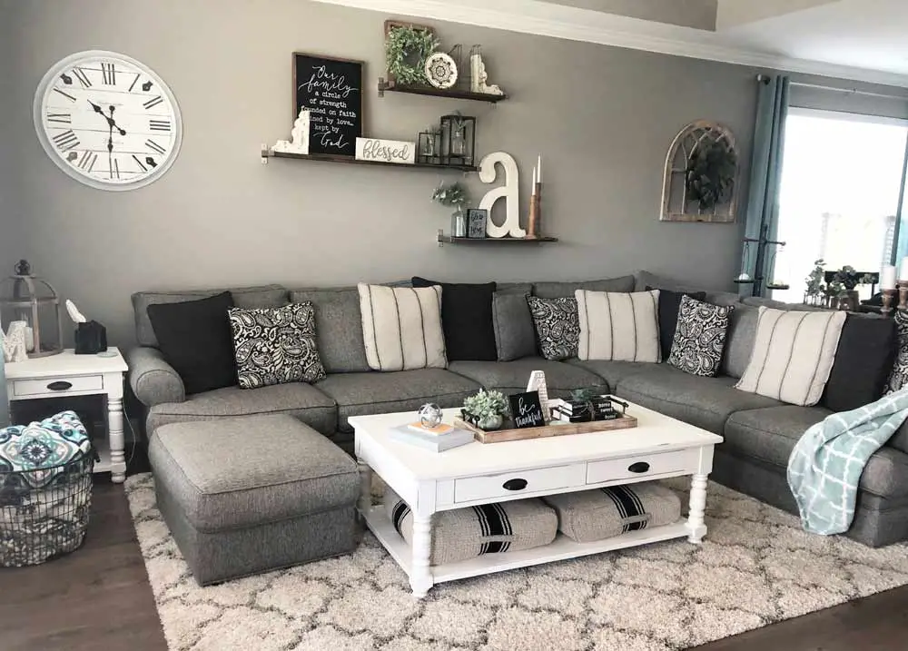 grey-farmhouse-living-room