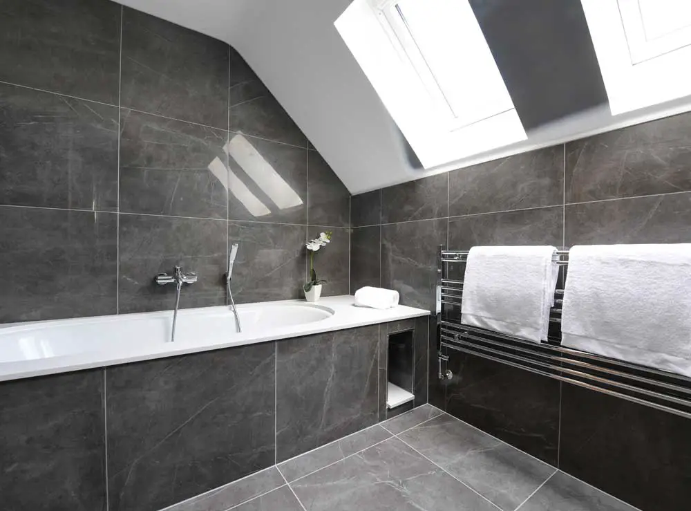 Grey Gloss Bathroom