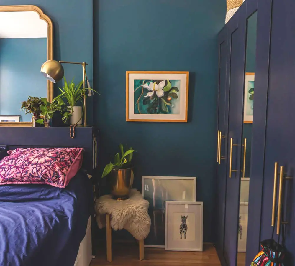 grown-up-grandeur-blue-bedroom