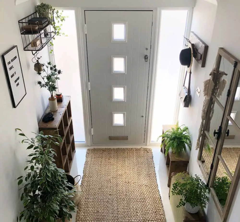 hallway-with-lots-of-plants