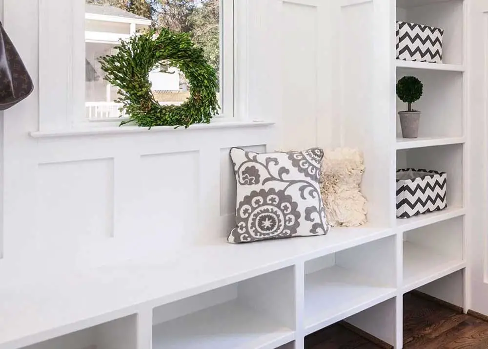 hallway-mudroom-storage