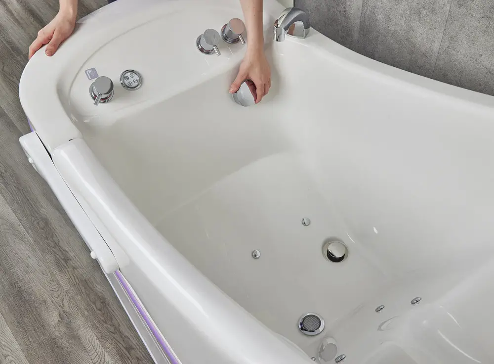 High-Tech Hydrotherapy Bathtub