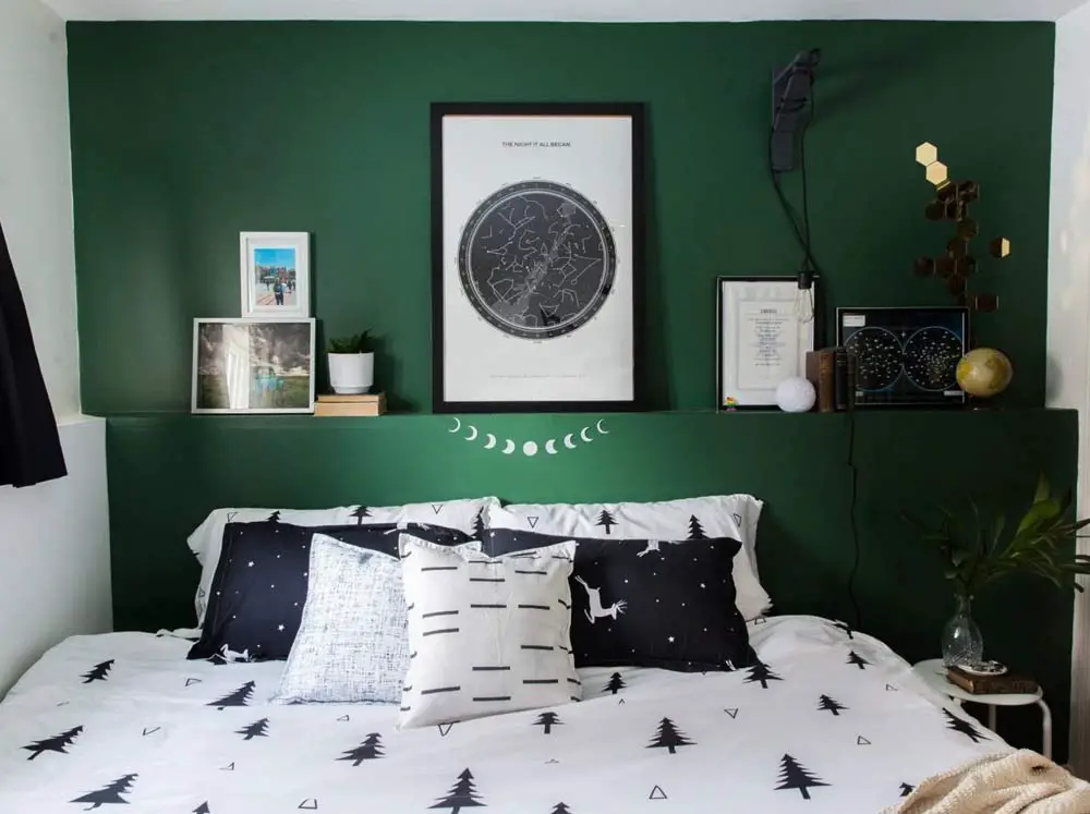 incorporate-nature-into-your-forest-green-bedroom