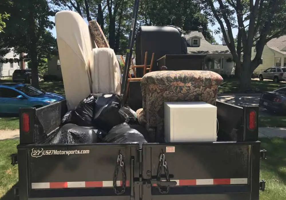 junk in back of truck