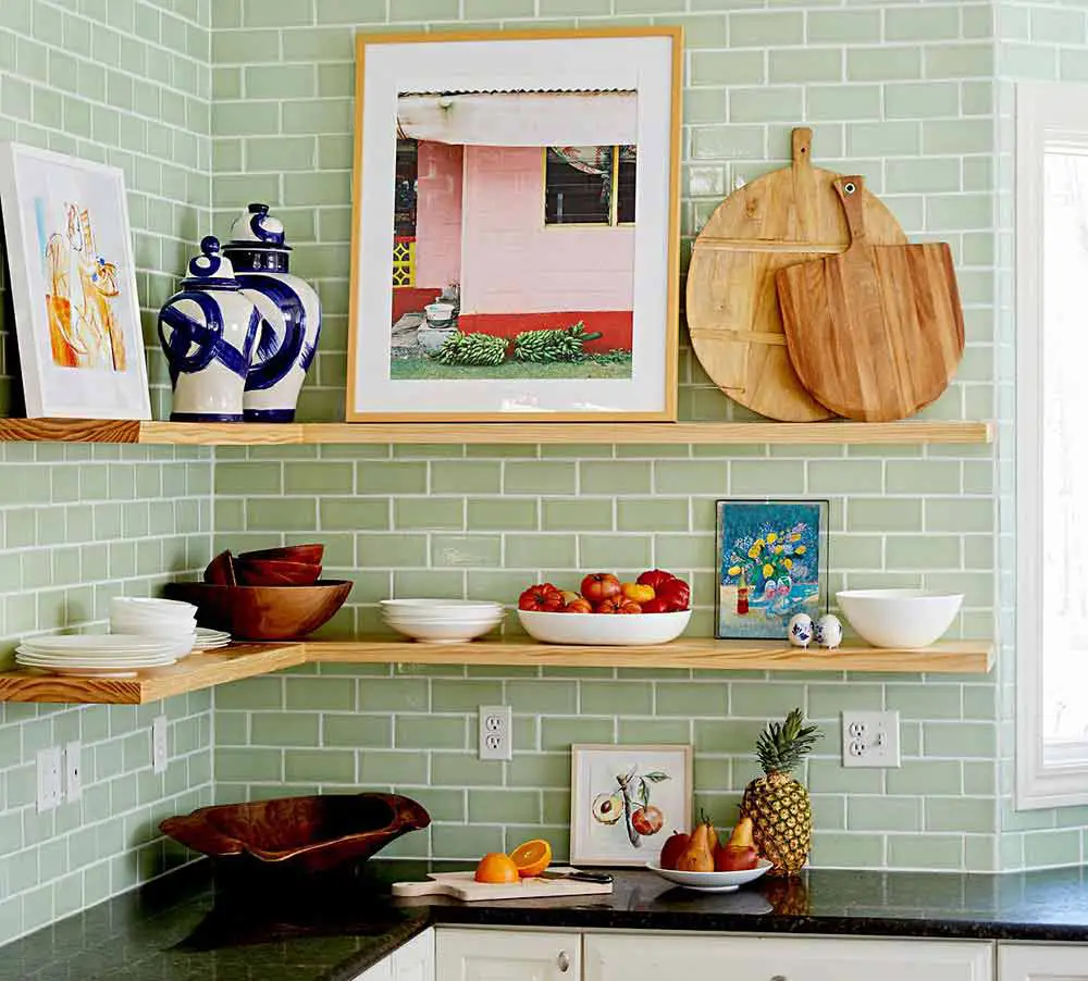 kitchen-shelf-decor