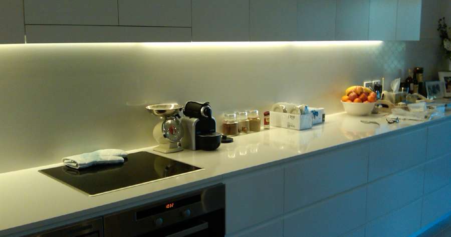 led-kitchen-cabinet-lighting