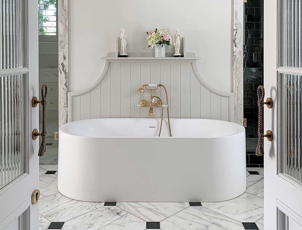 luxury-victorian-bathroom