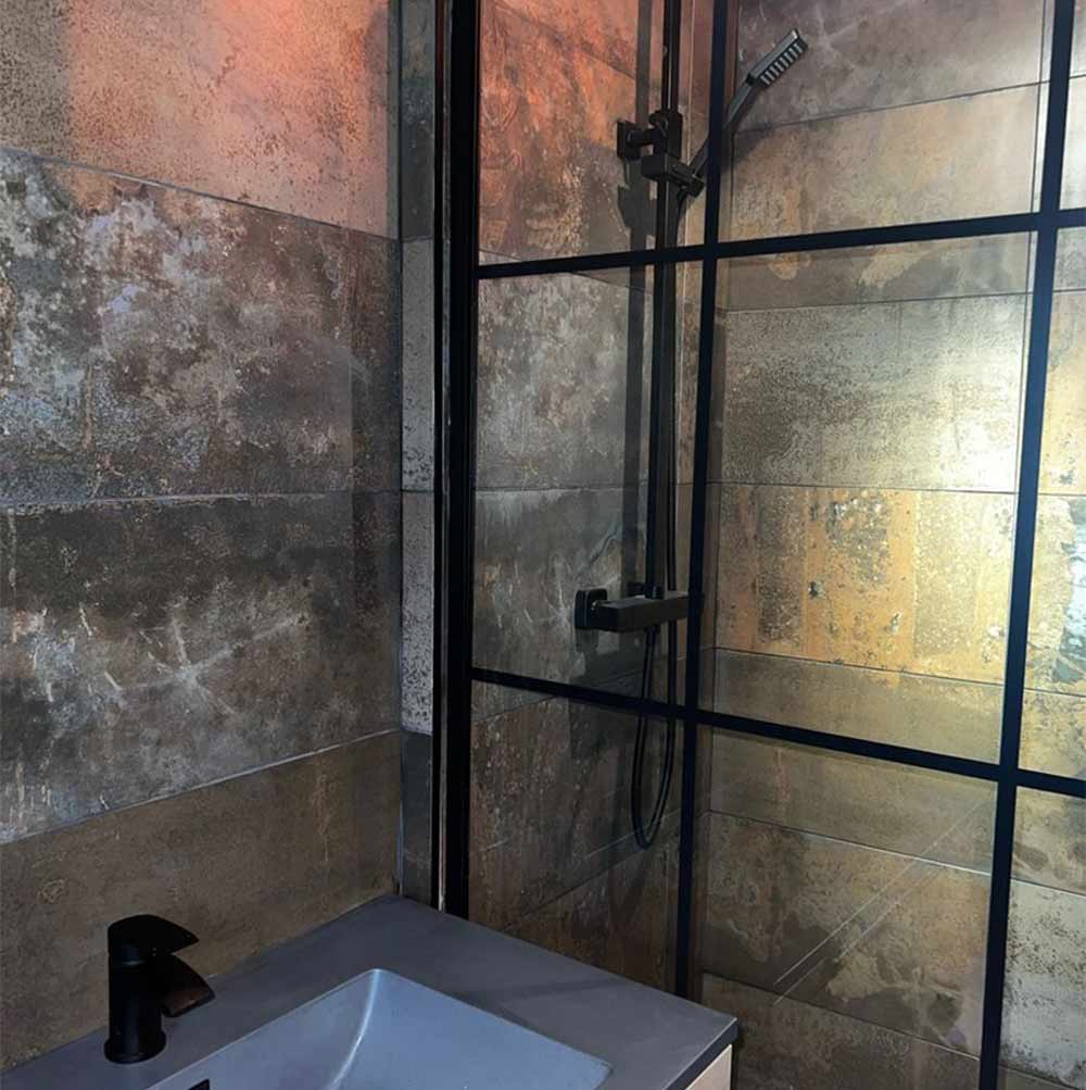 metallic-bathroom-tiles