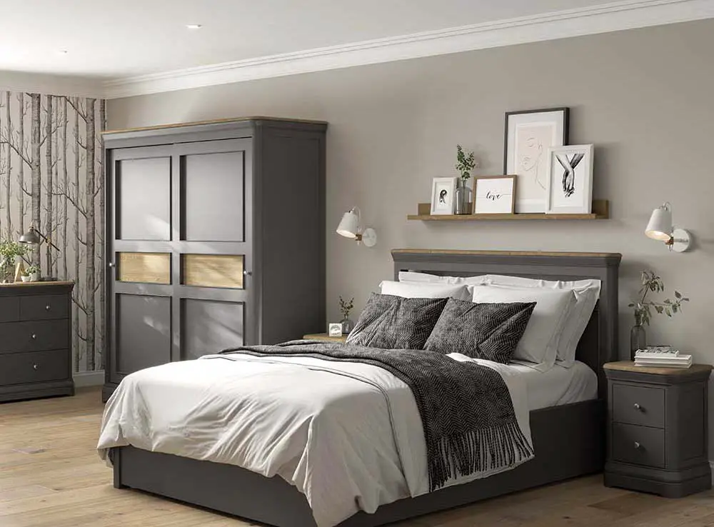 modern-traditional-grey-bedroom