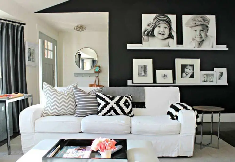 modern-white-and-black-wall-living-room