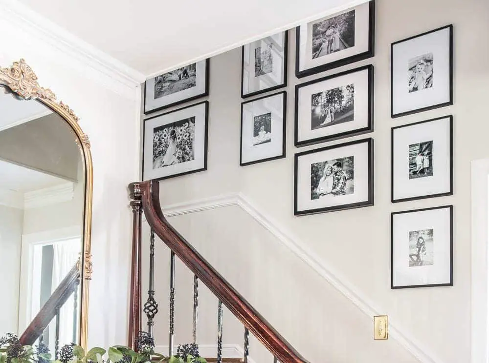 monochrome-staircase-photo-wall