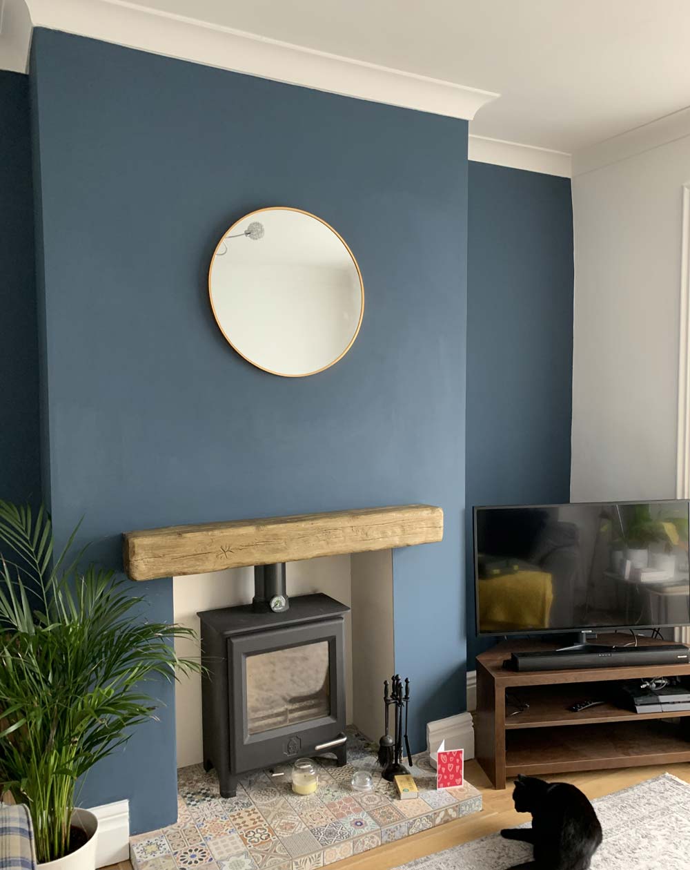 navy-fireplace-feature-walls