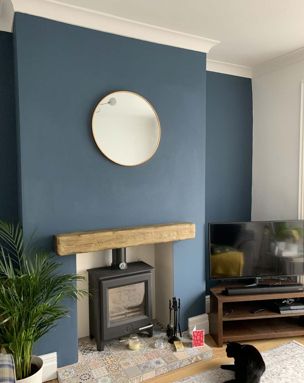 navy-fireplace-feature-walls
