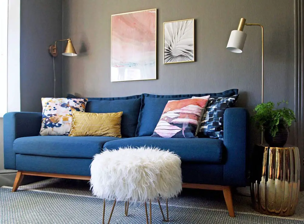 15 Gorgeous Grey And Navy Living Room, What Colour Paint Goes With Navy Blue Sofa