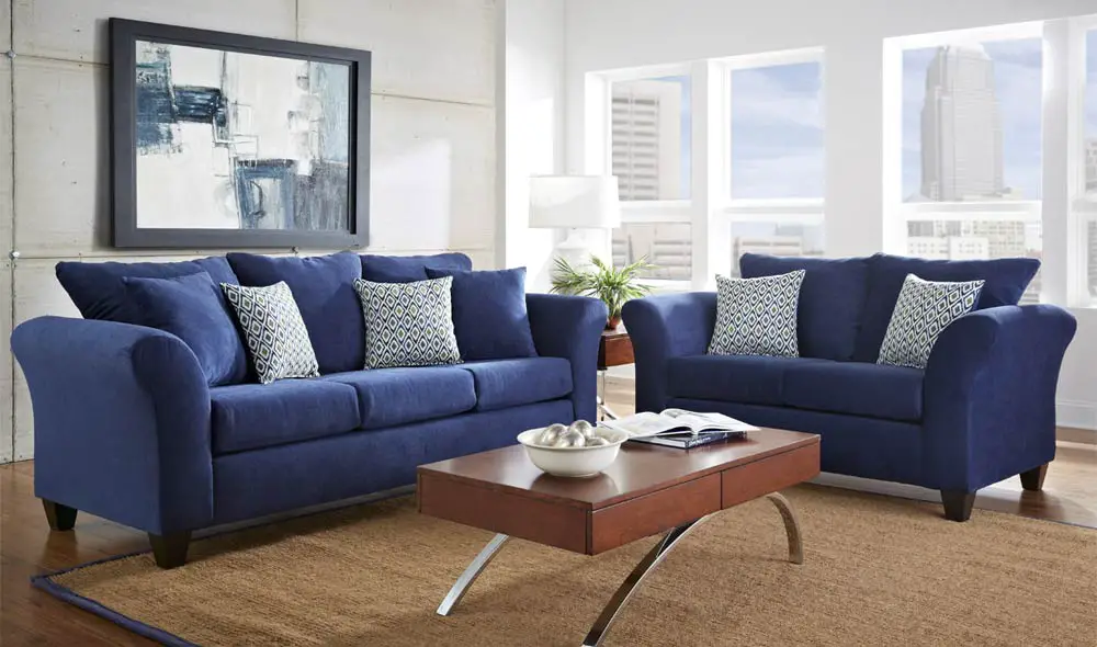 navy-sofas-in-apartment