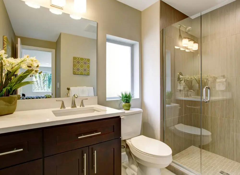 neutral-beige-small-bathroom-design
