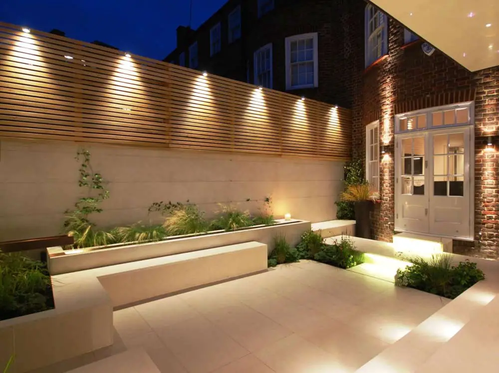 Outdoor downlighters for wall lighting