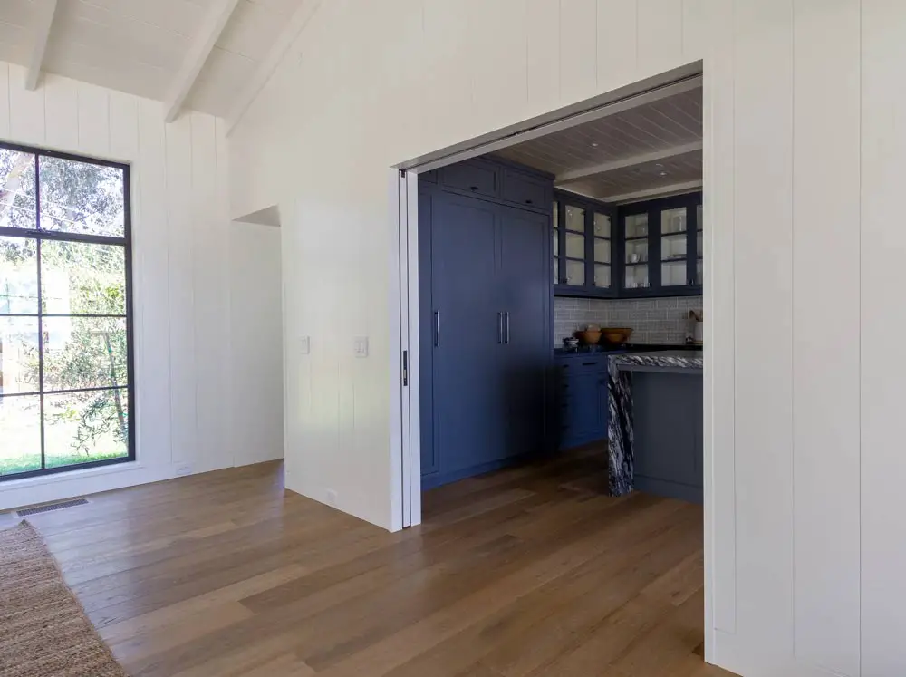 pocket-doors-to-divide-room