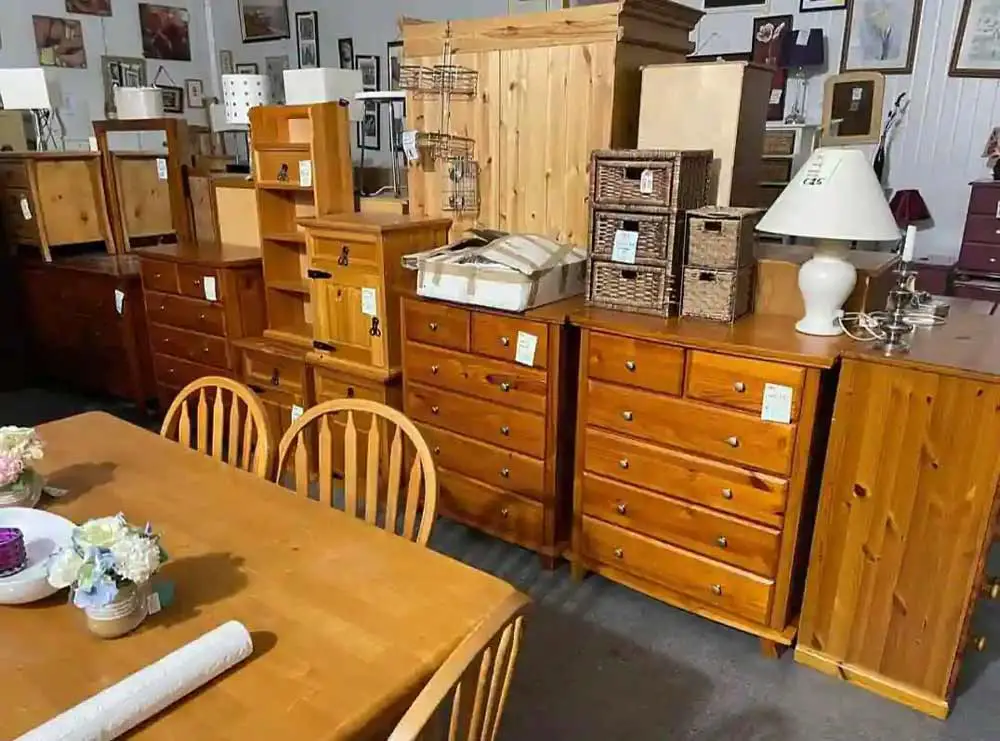 second-hand-furniture-shop