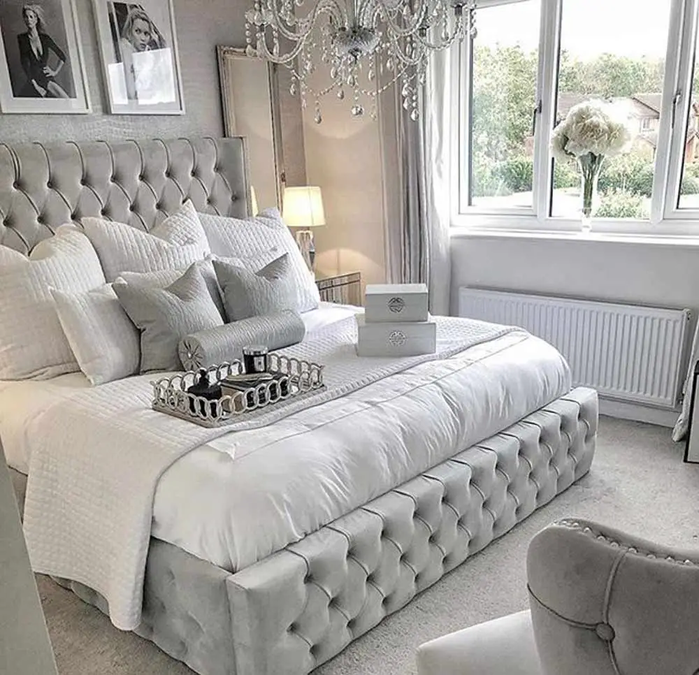 silver-glitter-bedroom-decor