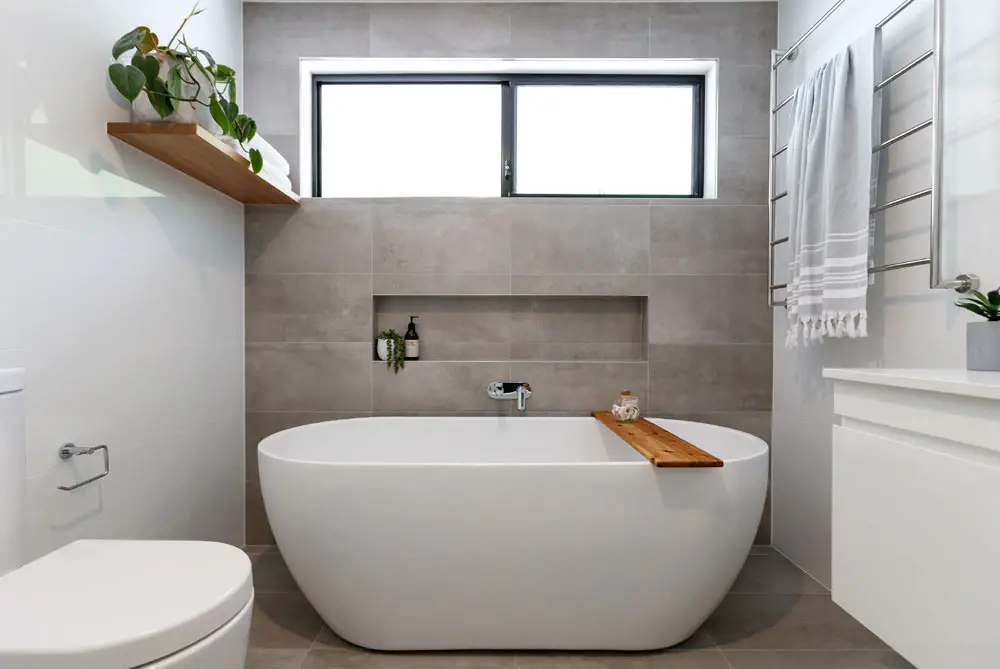 small-bath-tub