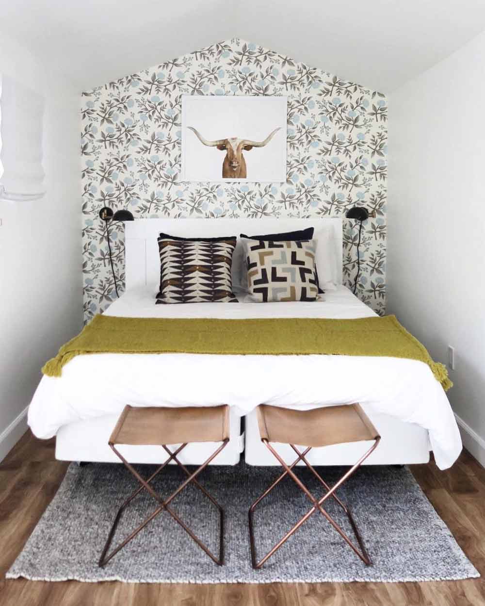 Small-bold-and-proud-bedroom