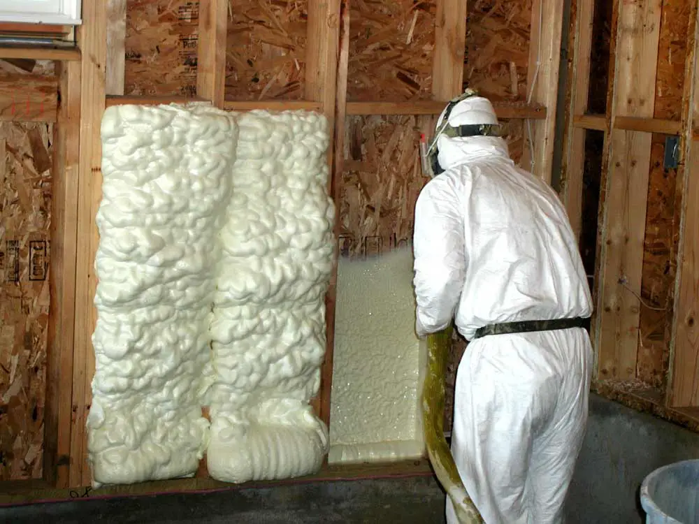 spray-foam-insulation-summerhouse