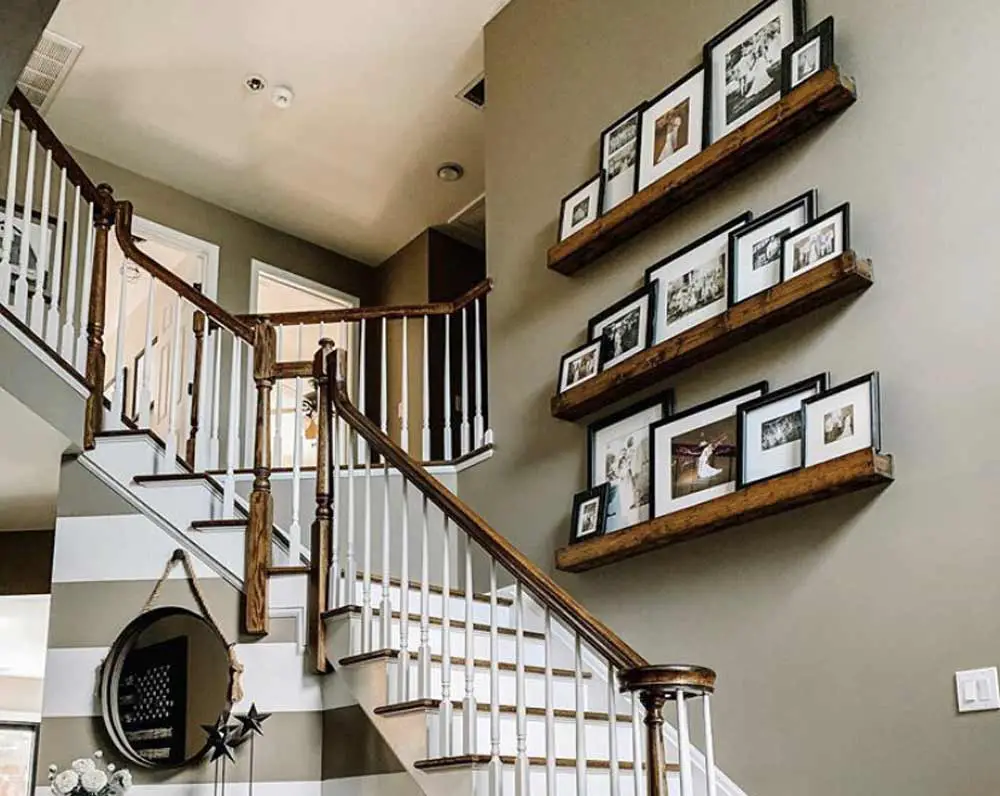 staircase-shelves