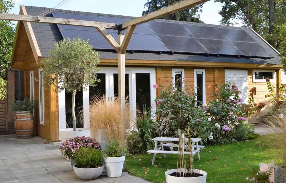summer-house-solar-panels