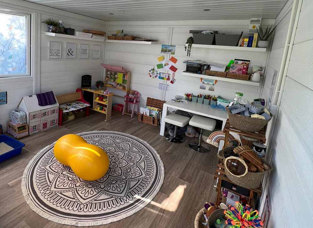 summerhouse-playroom