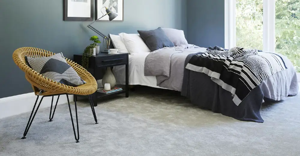 teal-and-grey-bedroom