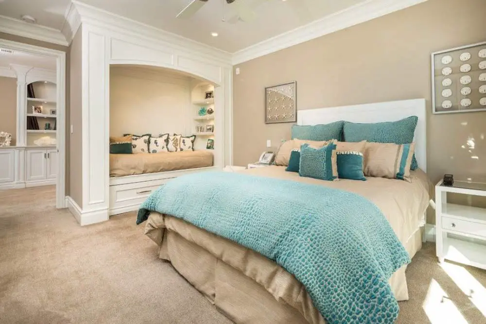 teal-blue-and-beige-bedroom